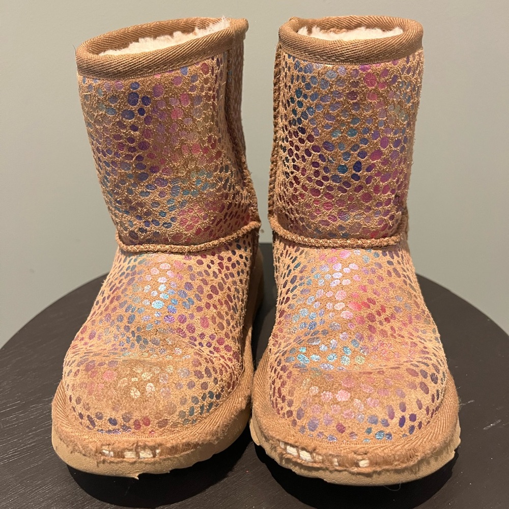 UGG Kids Boots in Tan and Multicolor